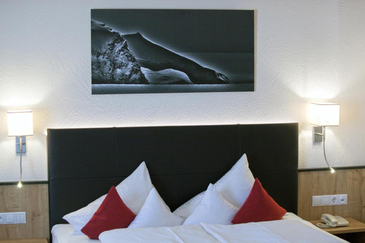 Truyenhof Hotel 4*