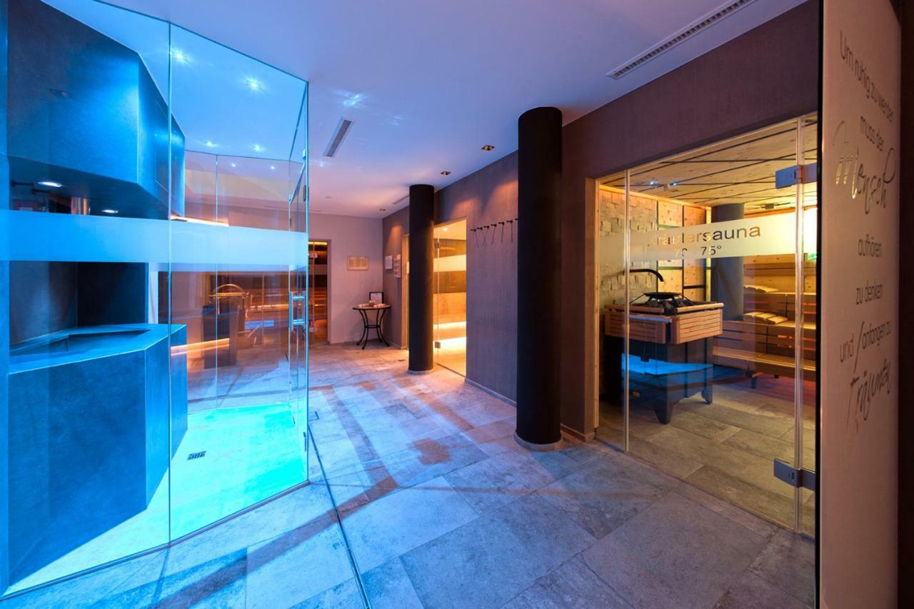 Truyenhof Hotel 4*